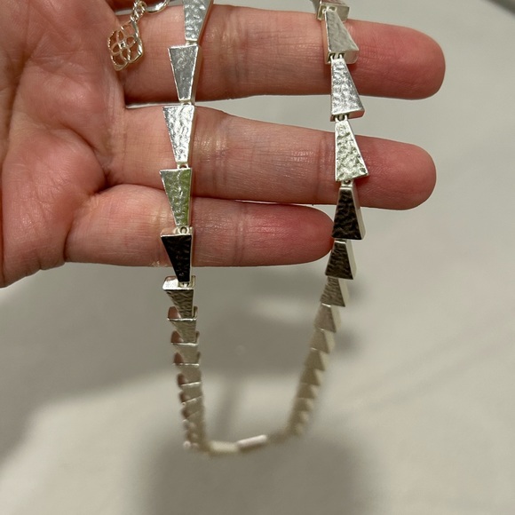 Kendra Scott Necklace - Picture 3 of 5